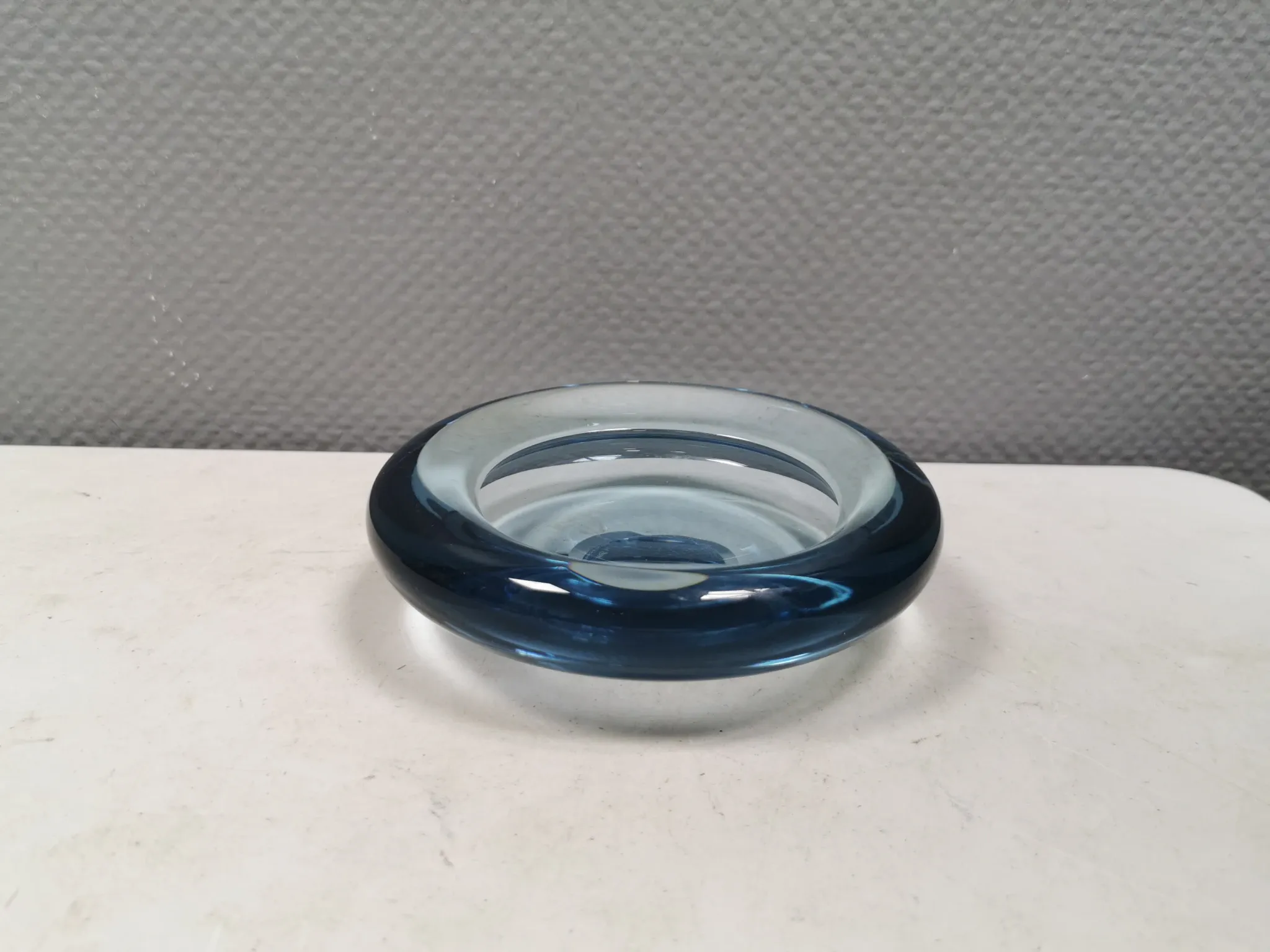 A Holmegaard cigar ashtray from the 1960s. Designed by Per Lütken (PL)