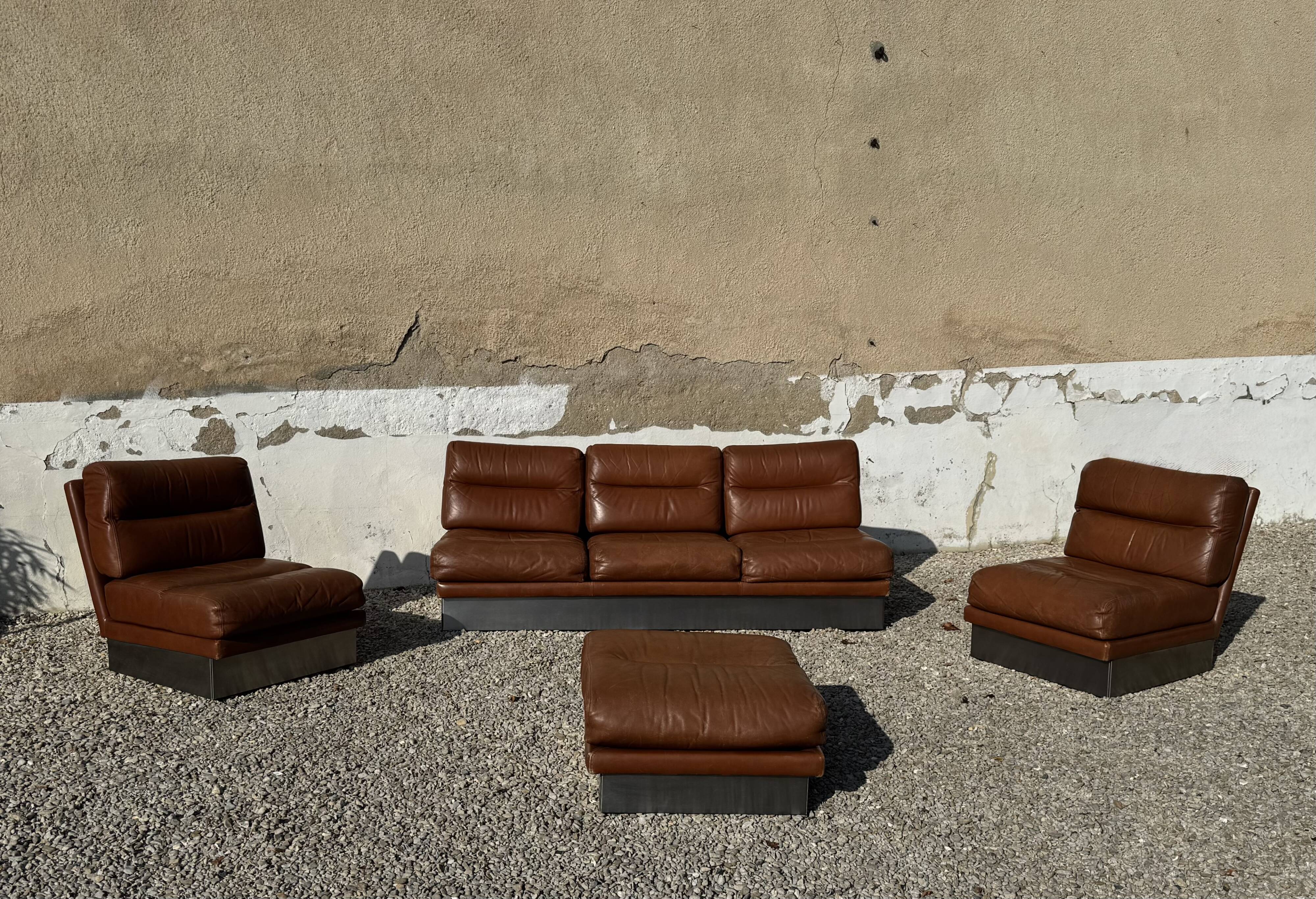 Salon complet en aluminium brossé et cuir marron, France 1970