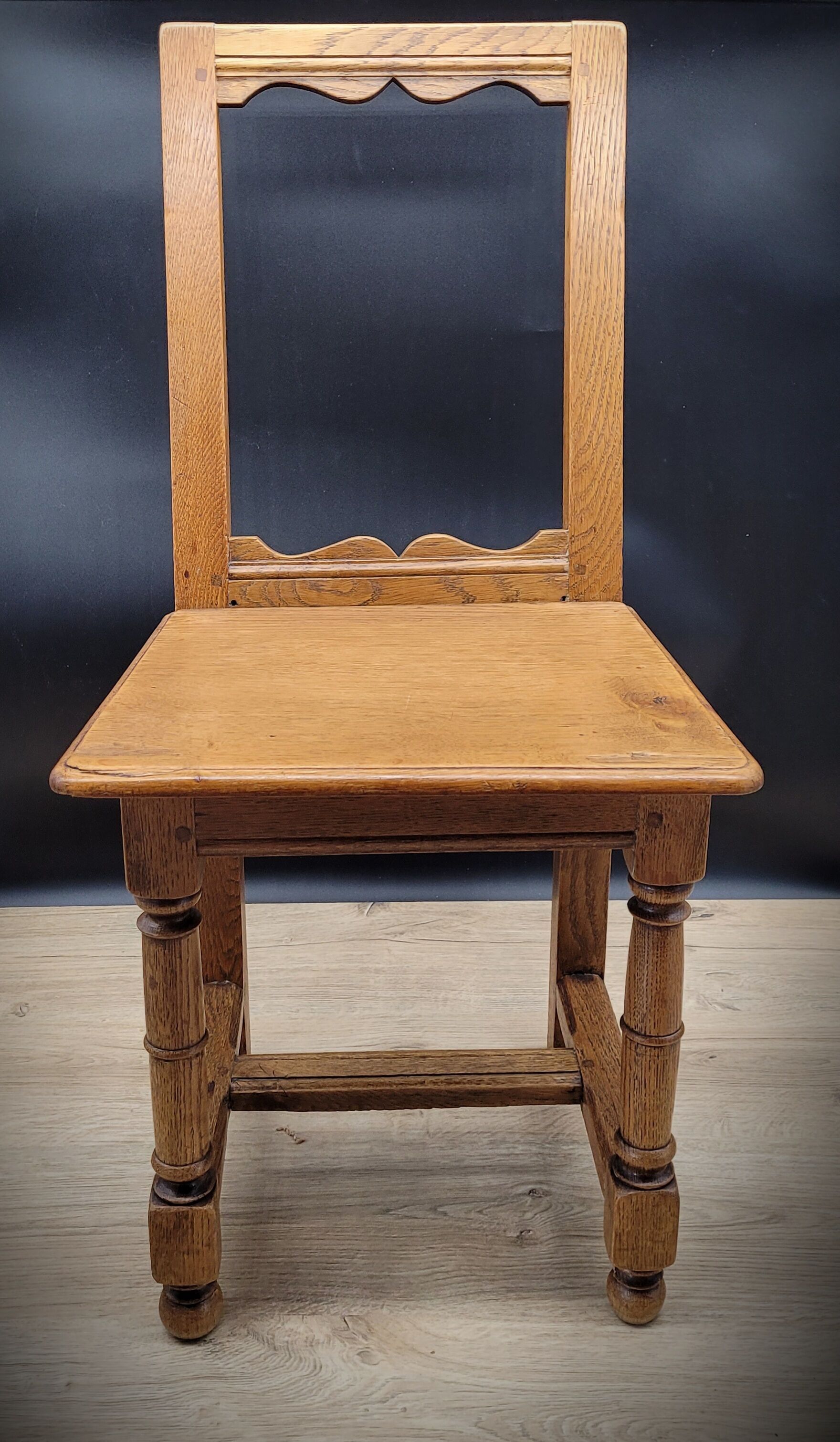 Solid wood country chair