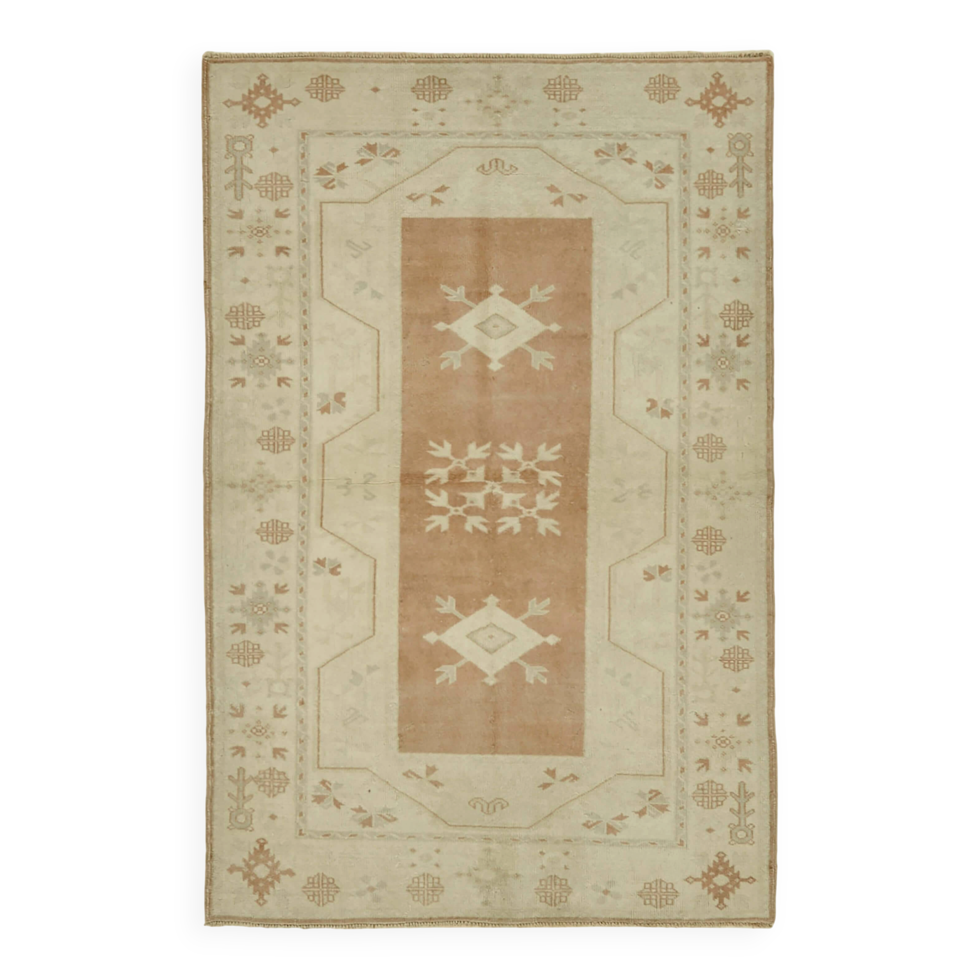 Turkish Vintage Anatolian Rug 122 cm x 186 cm