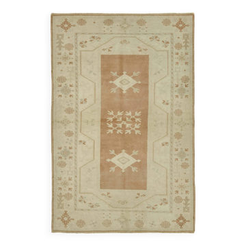 Turkish Vintage Anatolian Rug 122 cm x 186 cm