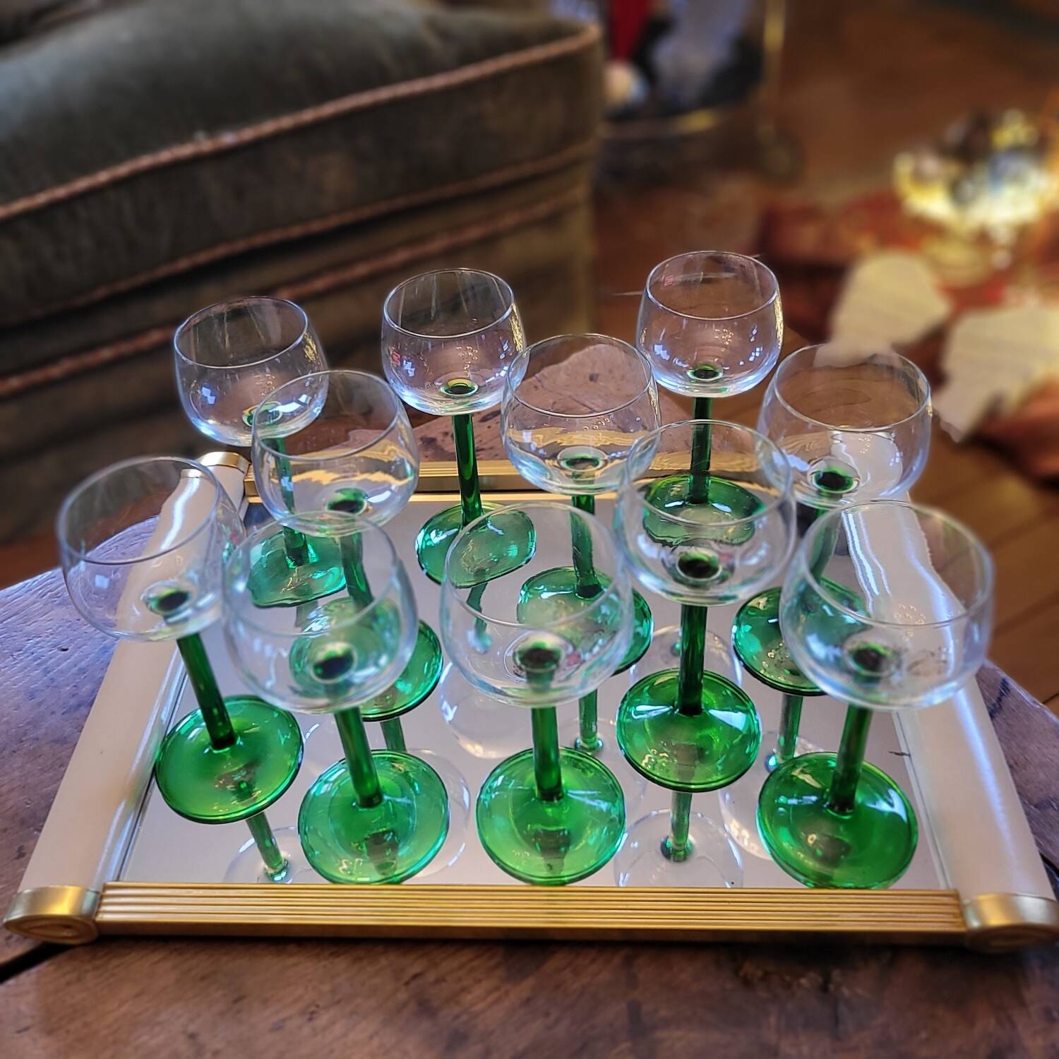 Verres d’Alsace à pied vert. Années 70