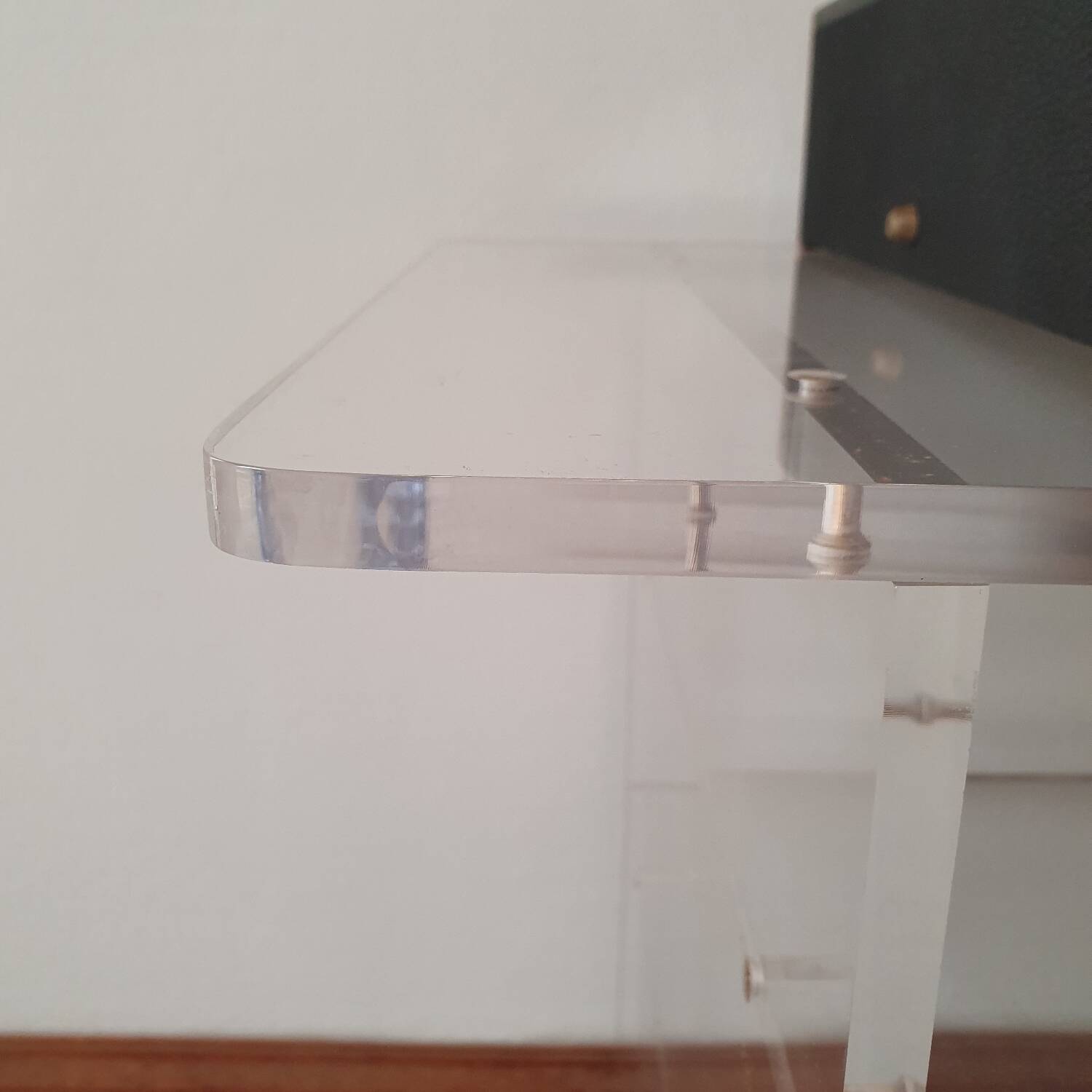 Meuble hi-fi  plexiglas Marais International