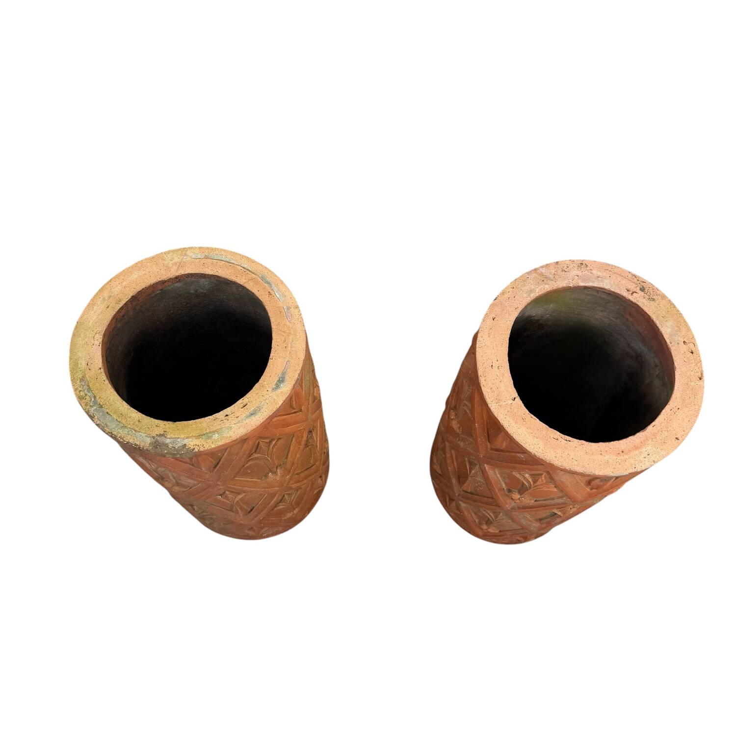 Paire de cheminées en terre cuite antiques françaises