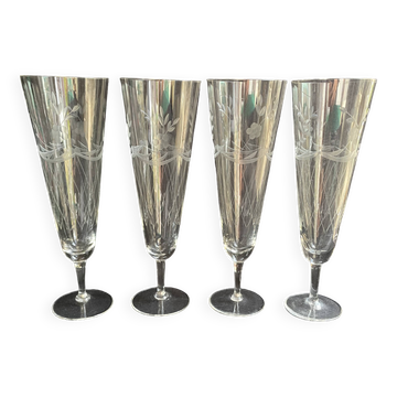 3332 – 4 grandes Flûtes à champagne – Cristal taillé Vintage, non estampillées, ces 4 grandes flûtes