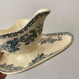 Old sauce pot in iron earth, Guadeloupe model of Saint amand