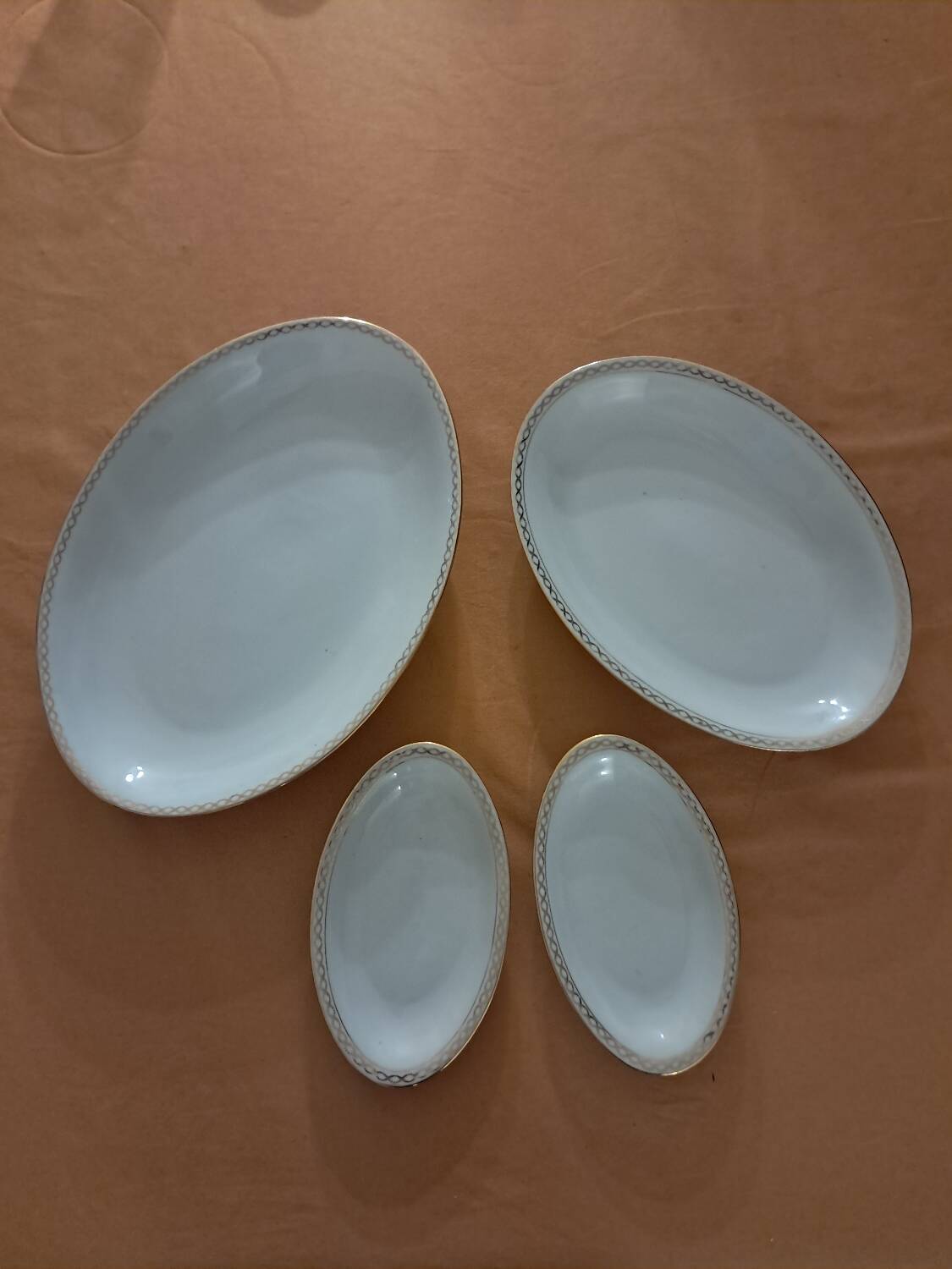 Lot plats ovales anciens Limoges