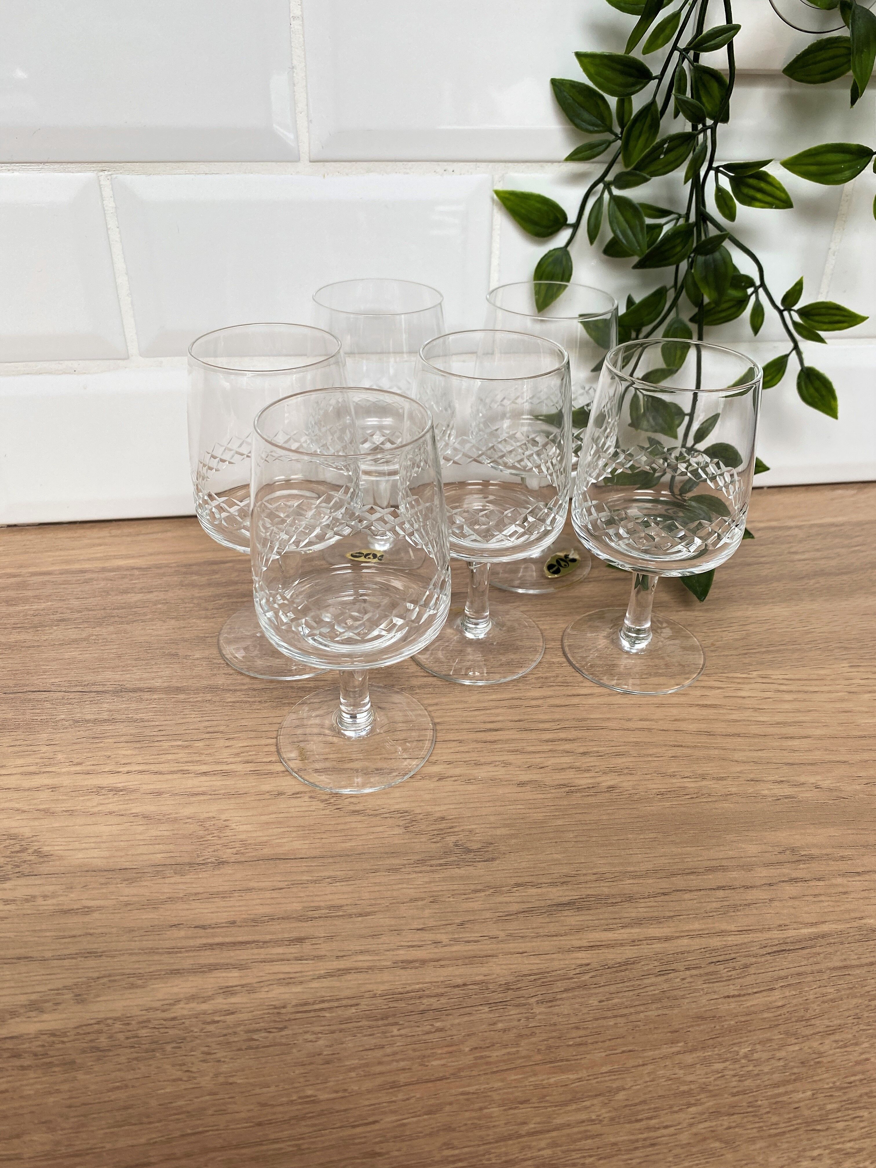 Set of 6 wine glasses
