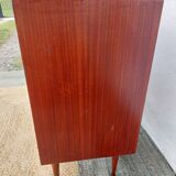Vintage tapered leg chest of drawers