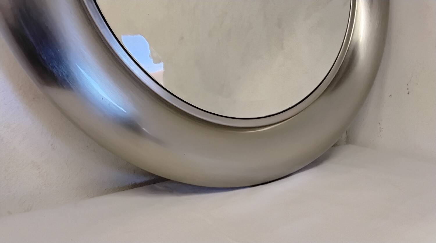 Reggiani round mirror in vintage chrome metal