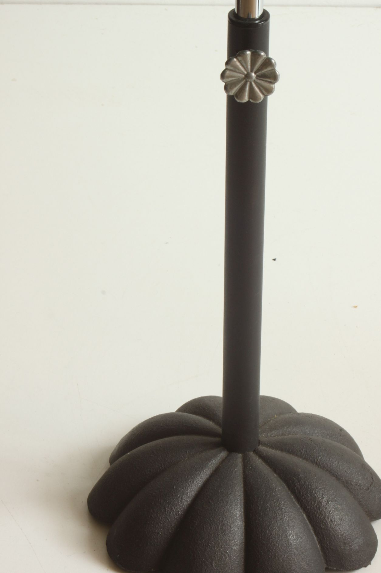 Postmodern cast iron flower base adjustable round side tables, blue and green, 1980s.