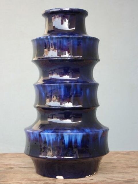 Years 30 ceramic vase