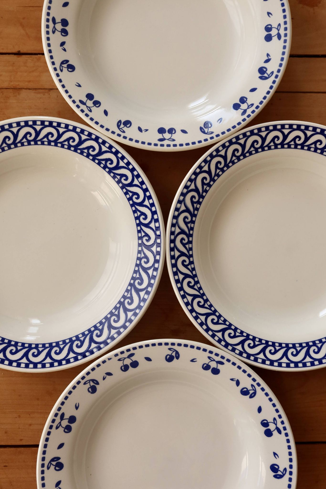 4 assiettes creuses vintage dépareillées faïence - Lot Camilla