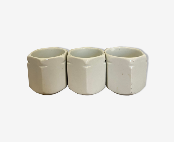 Trio de bougeoirs en céramique blanche