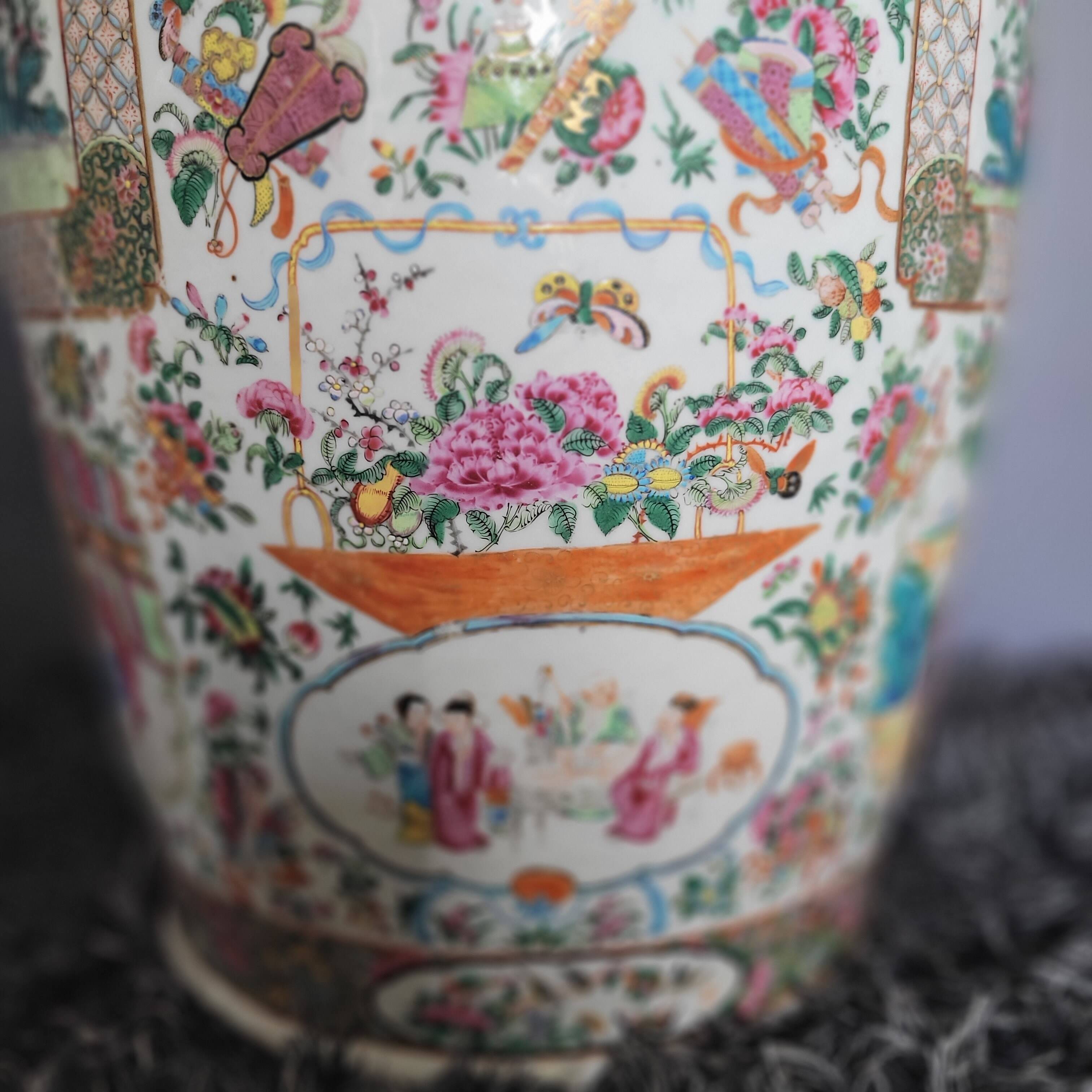 Very large Chinese vase (92 centimeters)