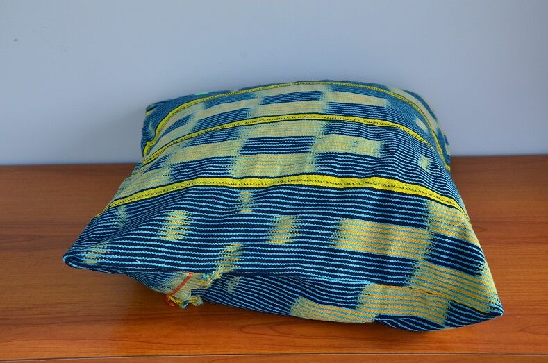 Housse de coussin en tissu baoulé jaune
