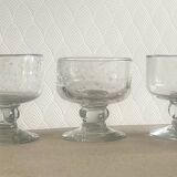 5 bubble glass cups.