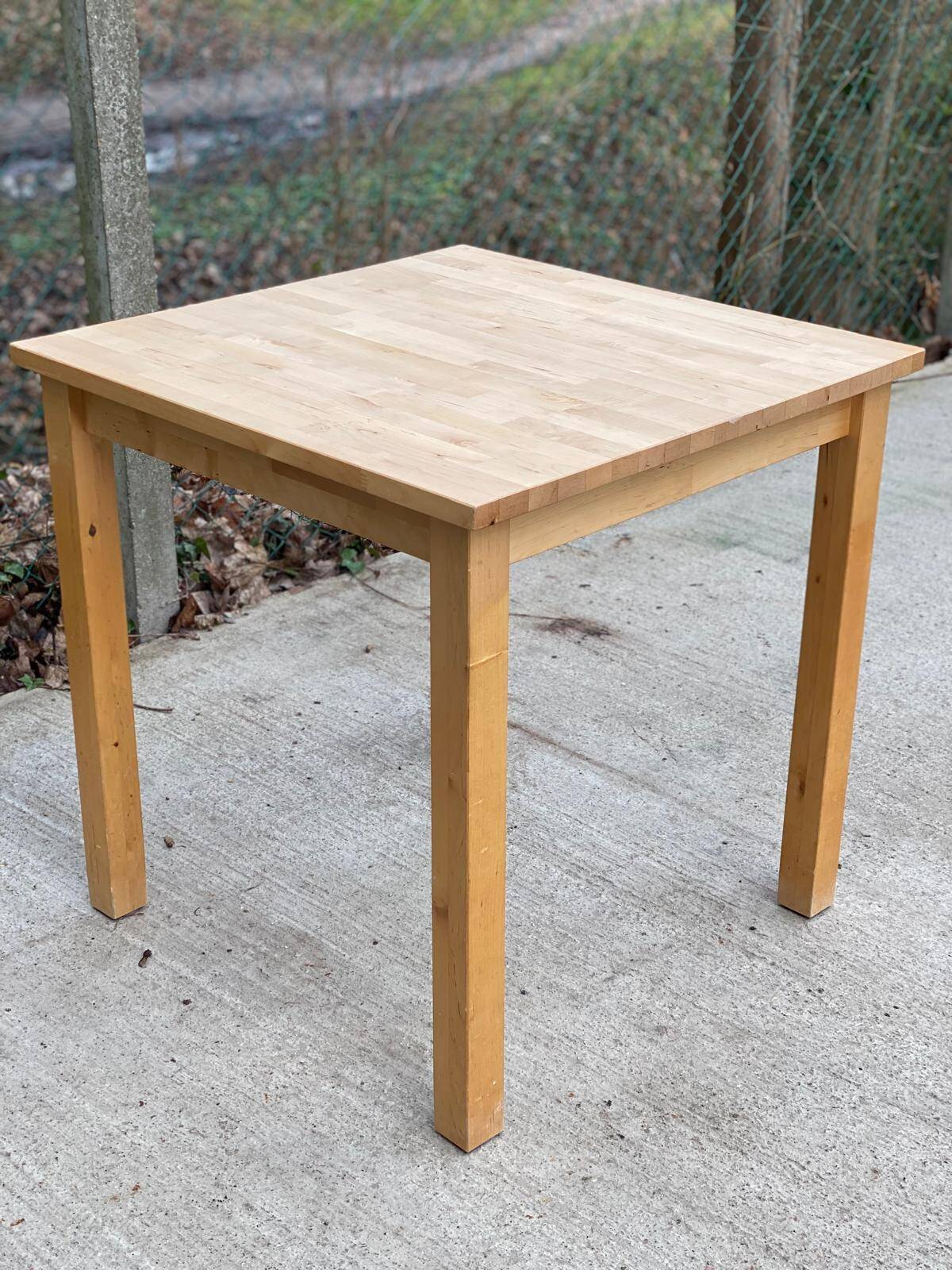 Scandinavian square kitchen table in solid wood 75cm