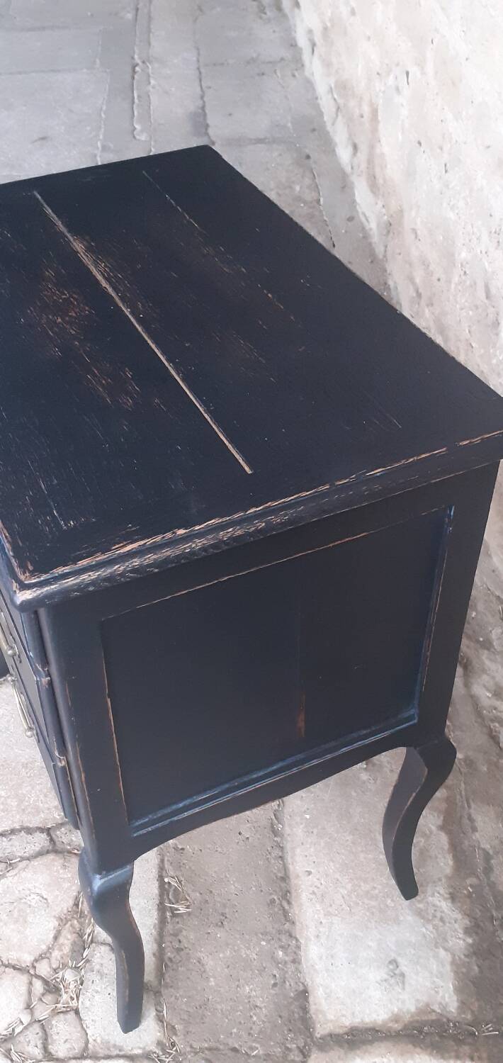 Vintage chest of drawers