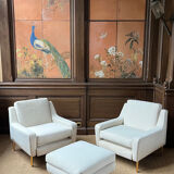 Paire de fauteuils et repose pied