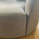 Fauteuil tournant et pouf