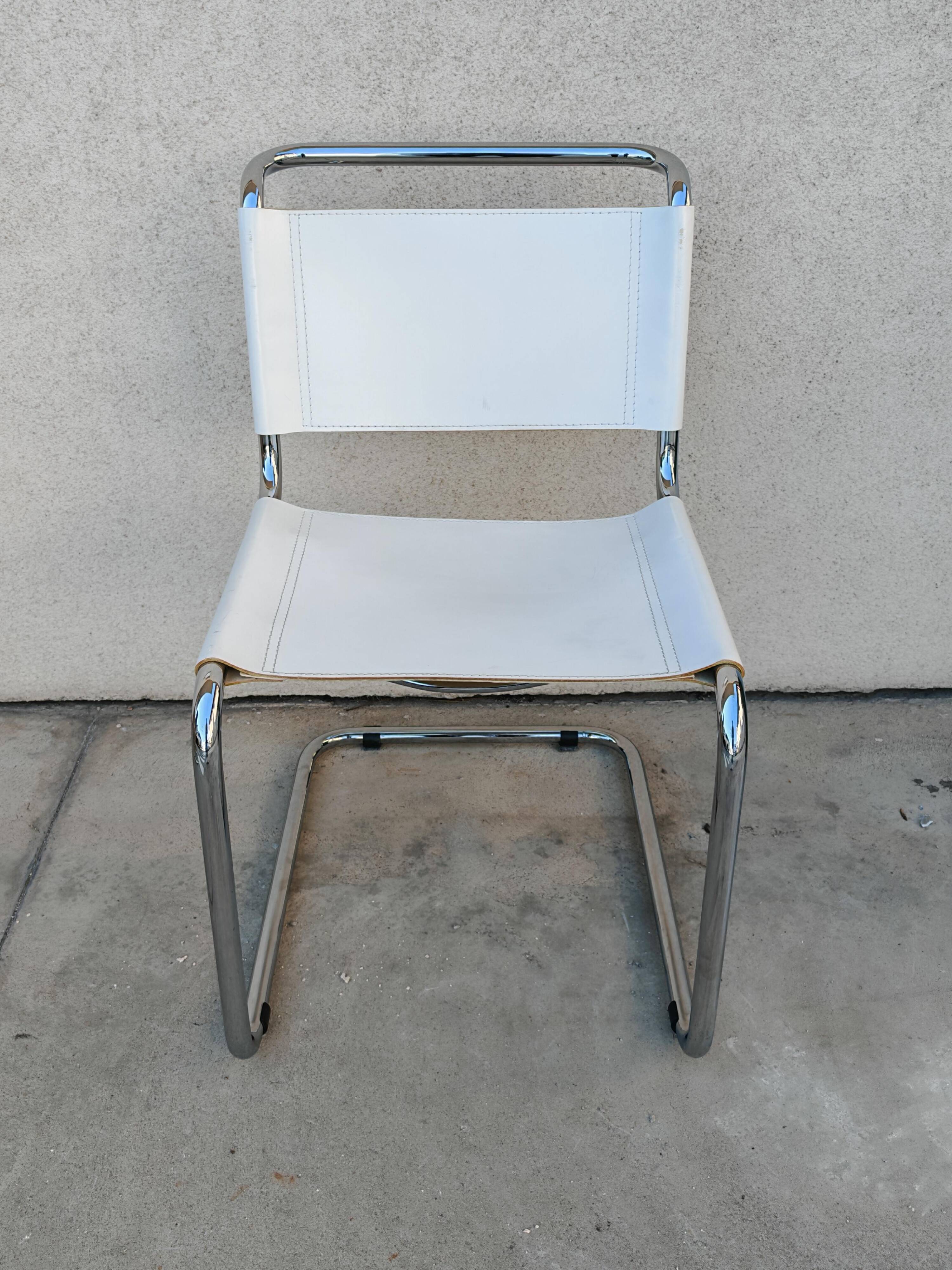 Set of 4 Bauhaus S33 chairs by Mart Stam in leather and steel.