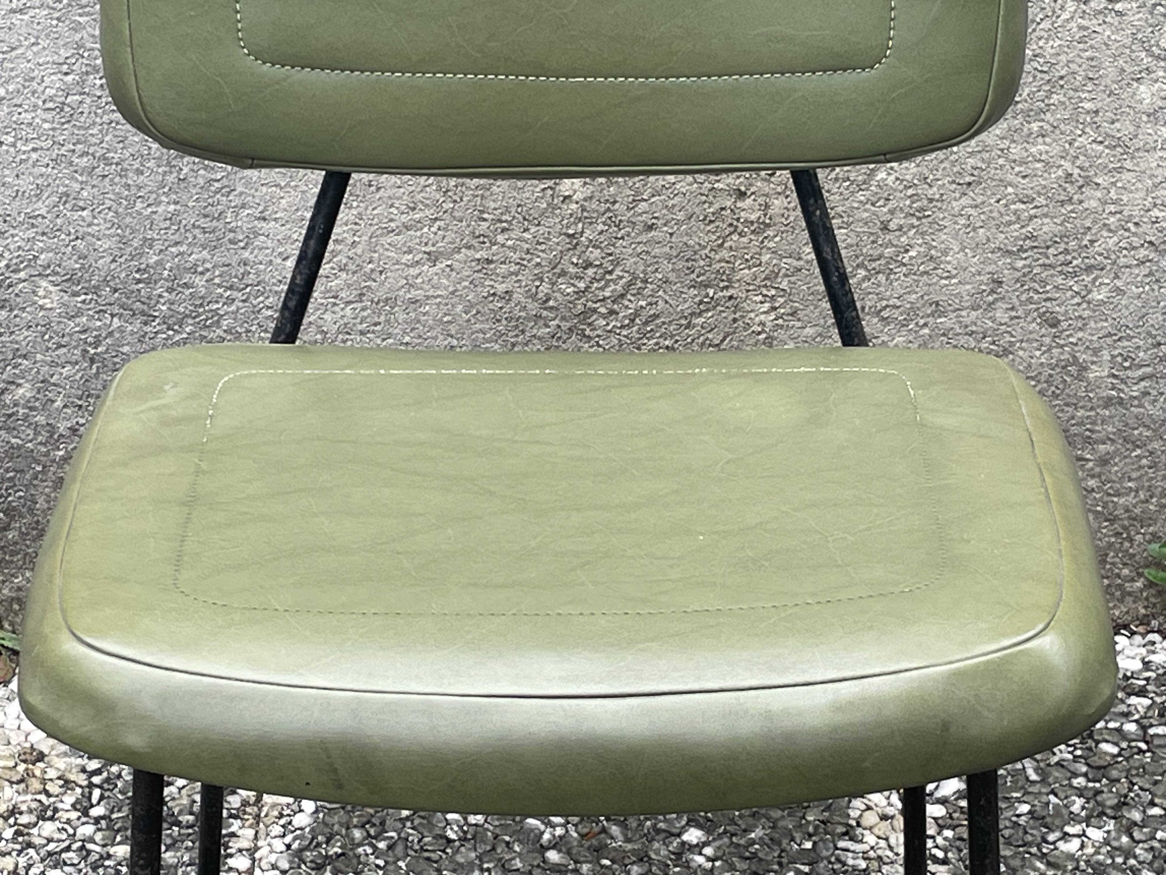 Chair Pierre Paulin model CM 196