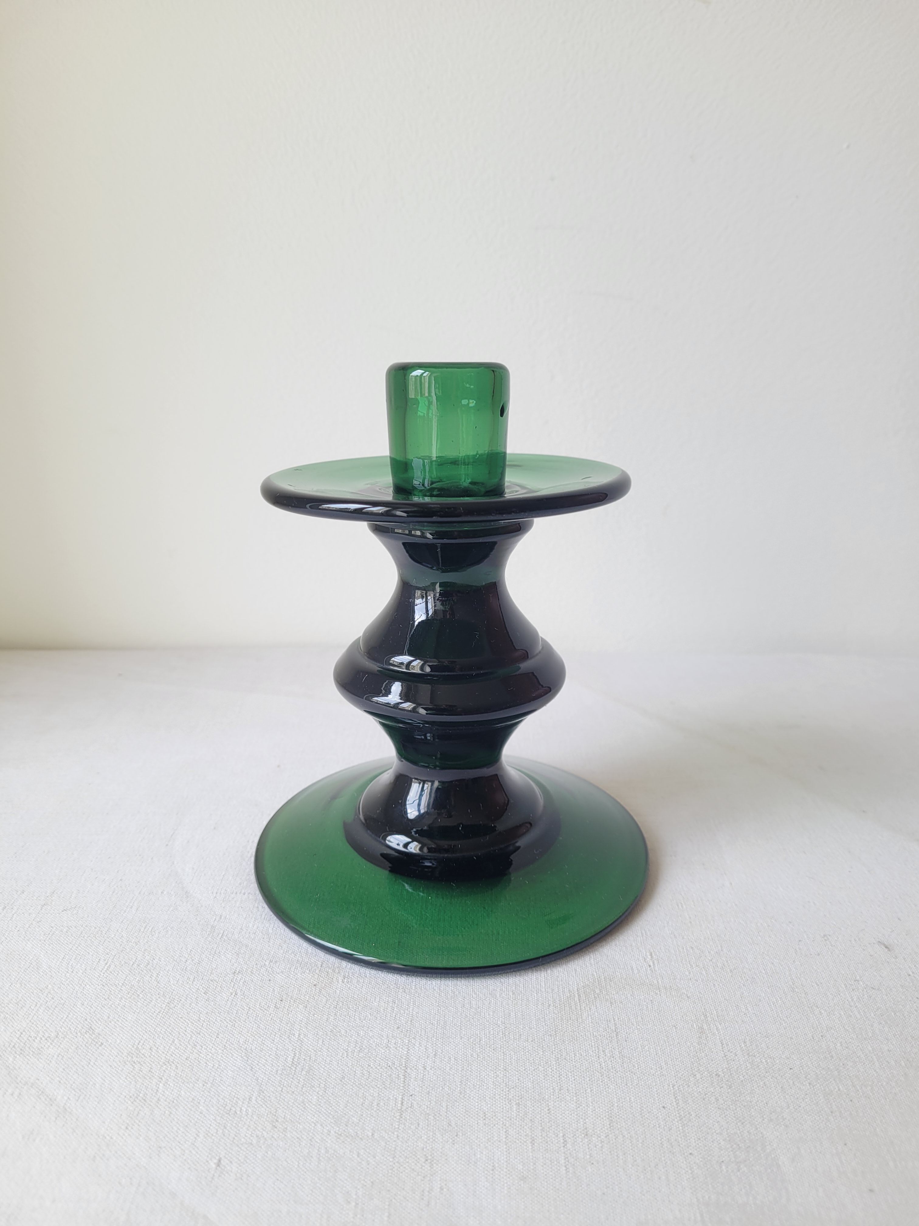 Empoli verde candle holder in green glass