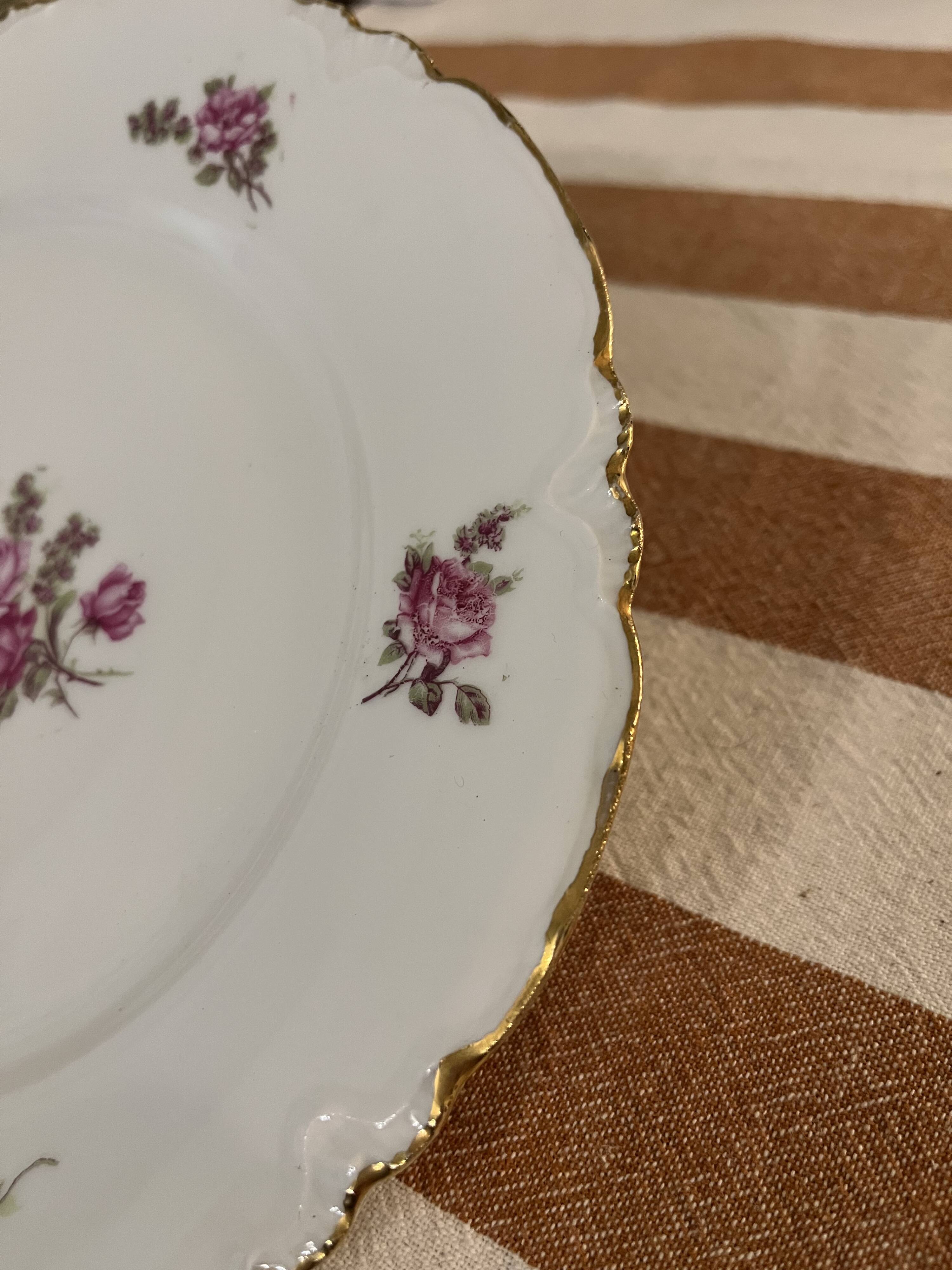 Set of 8 Haviland dessert plates
