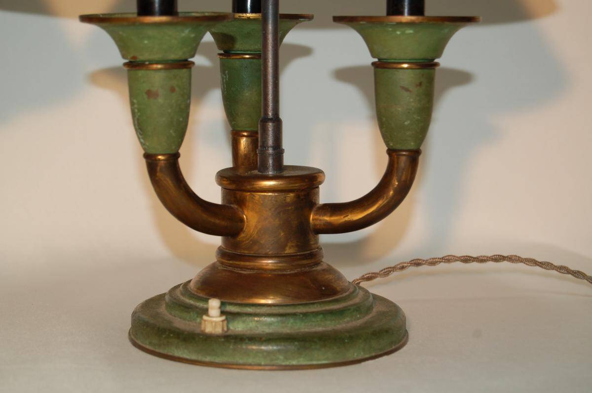 Paire de lampes Art Déco en laiton patiné