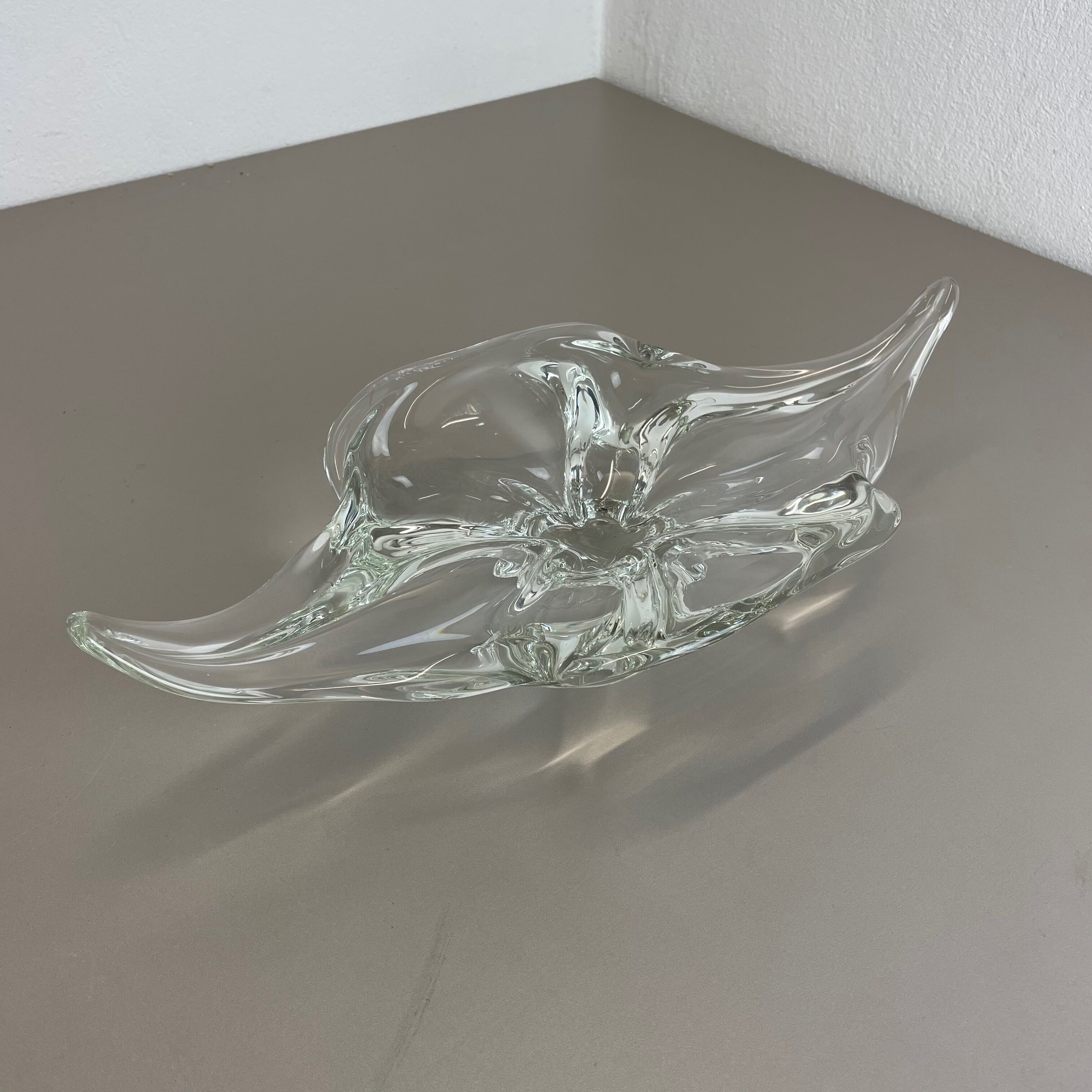 Murano glass "lucid" bowl shell element shell Murano, Italy, 1970s