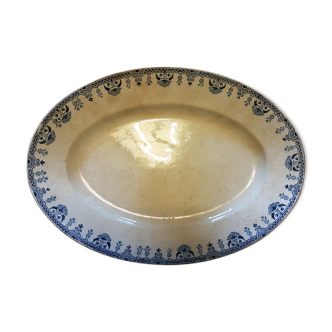 Plat en faïence à couronne de fleurs