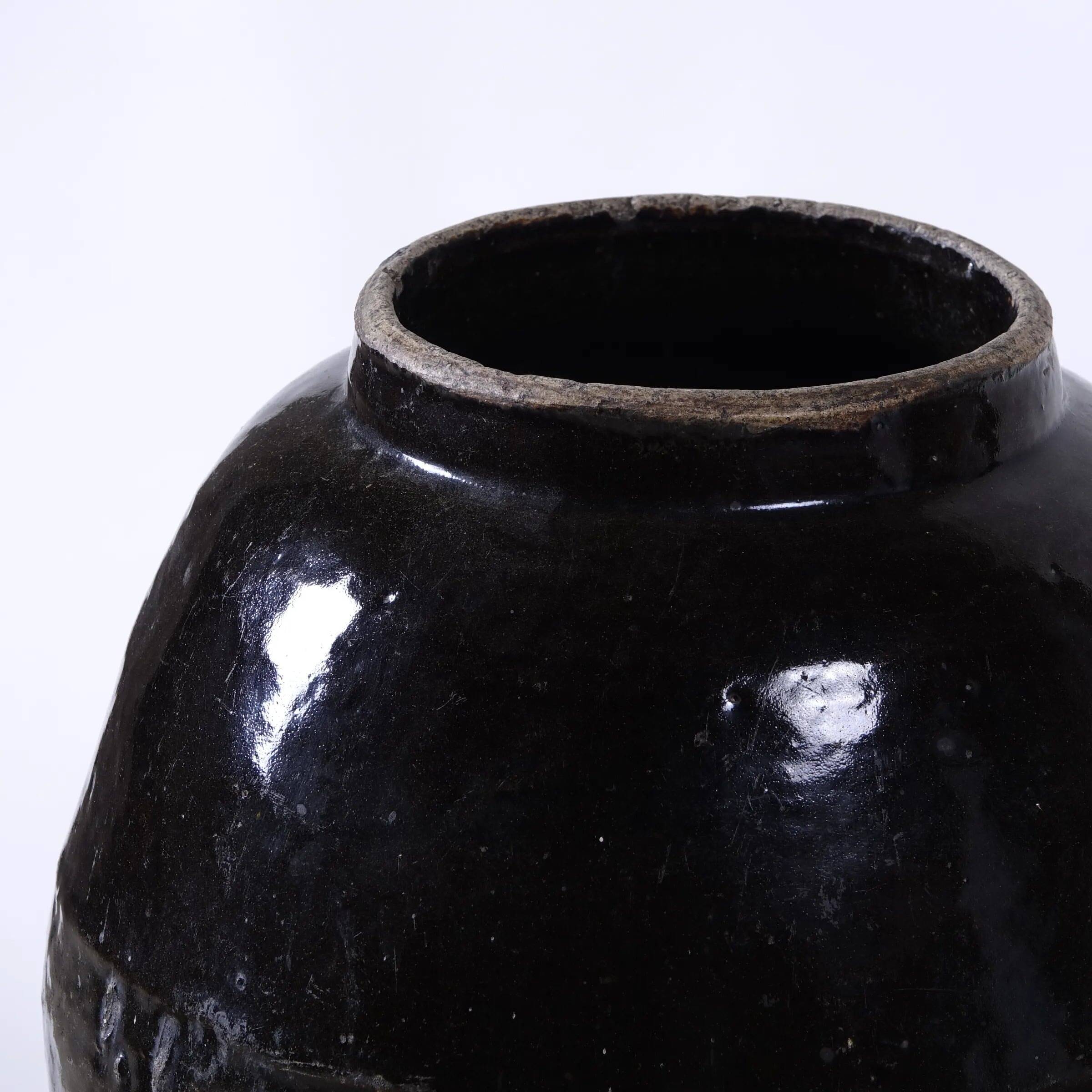 Guang - Chinese black glazed jar no. 2