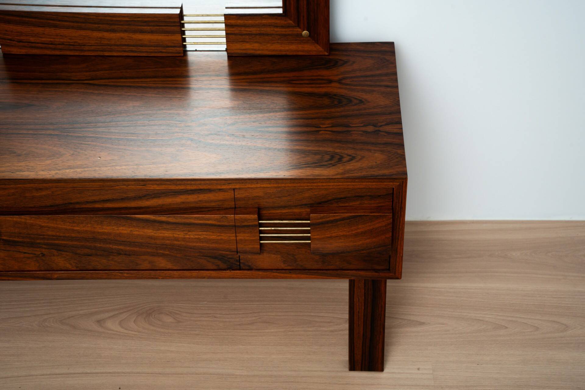Miroir suédois du milieu du siècle avec console de coiffeuse – Ateljé Glas & Trä