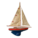 Voilier de bassin "modèle 501" navigable en bois, jouet ancien de la fameuse marque française Tirot