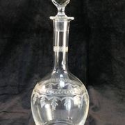 Carafe en verre soufflé et gravé