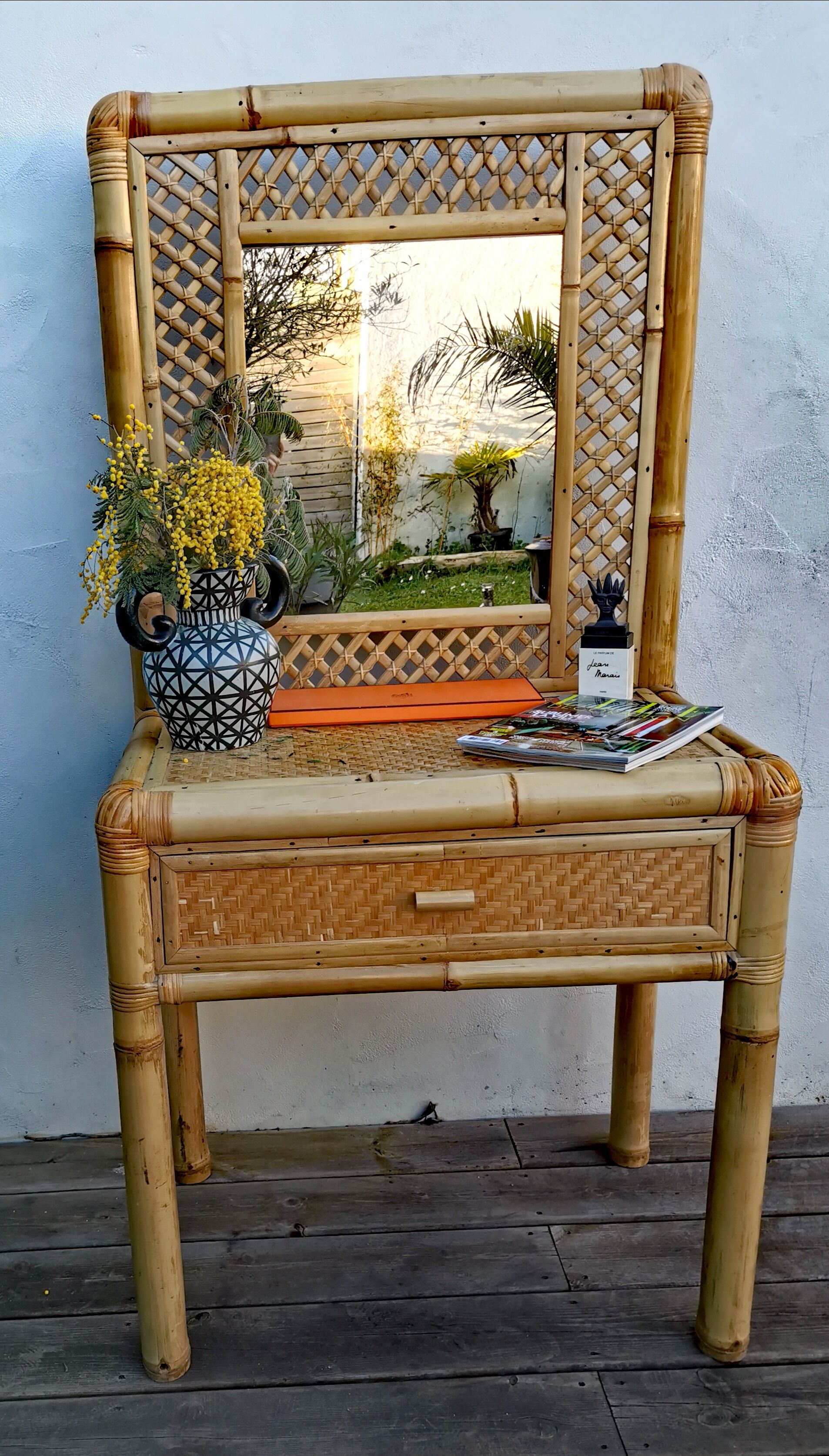 Rattan hairdresser