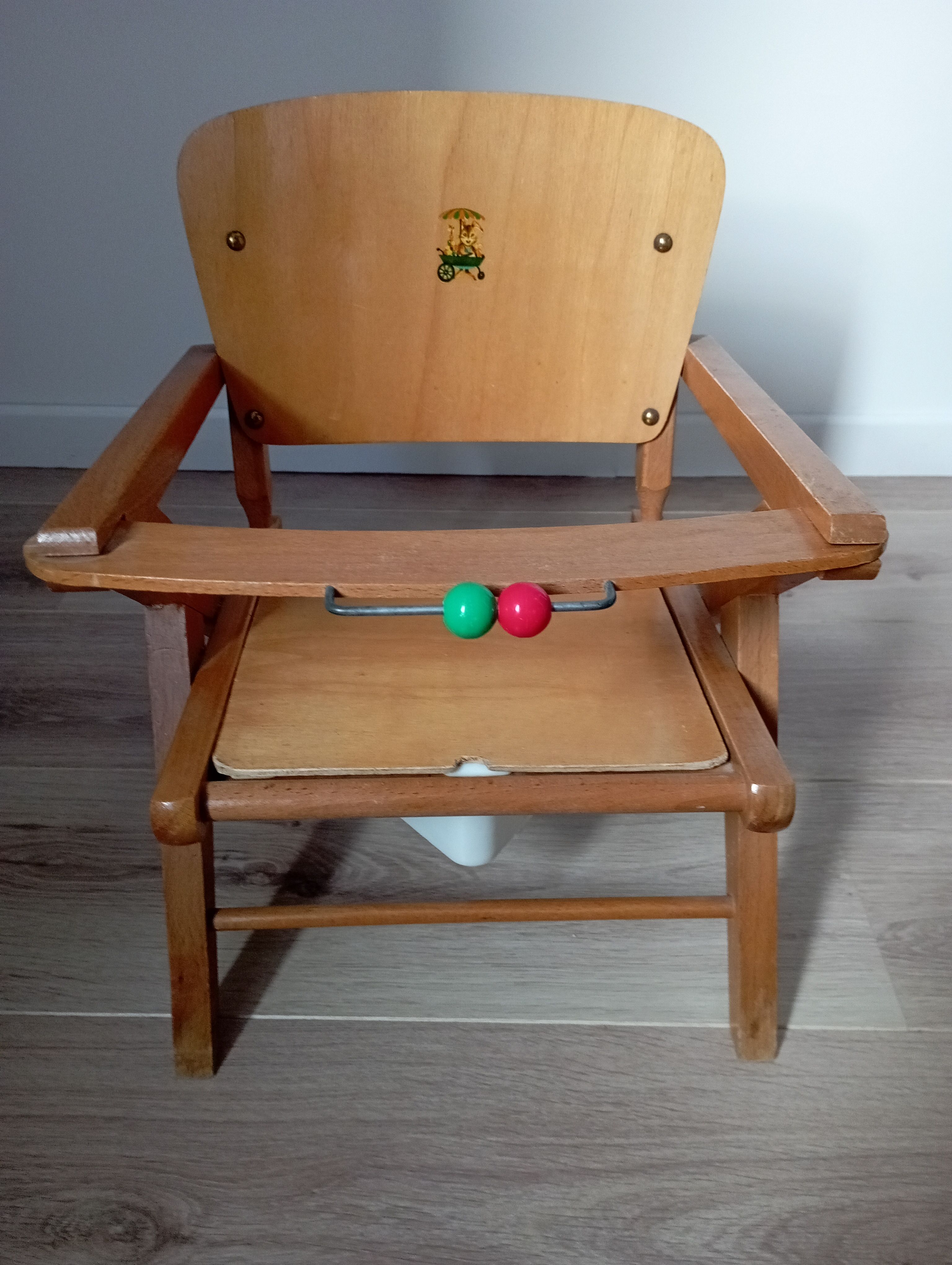 Armchair chair pot child compass feet