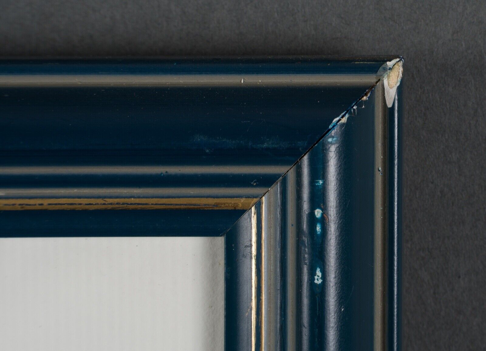 Stencil gouache by leon haffner representing a regatta boat