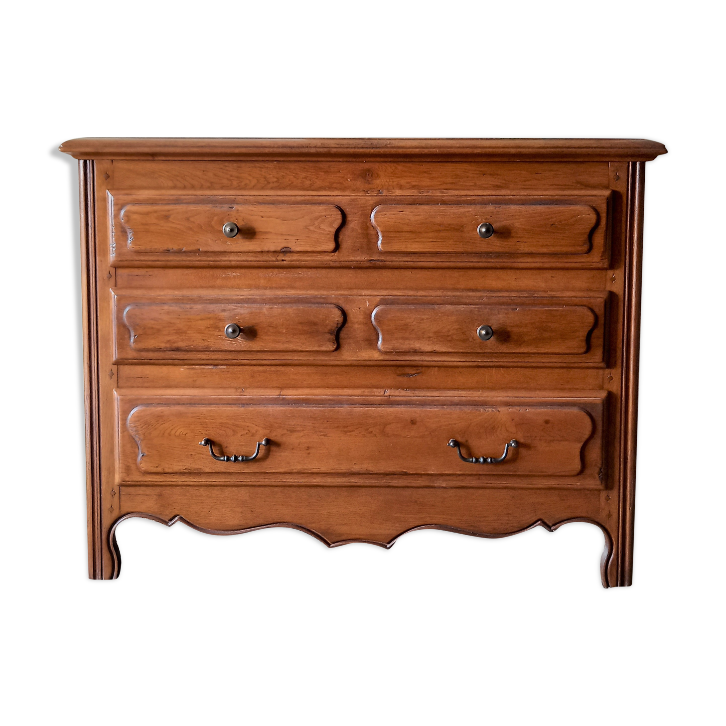 Chest of drawers