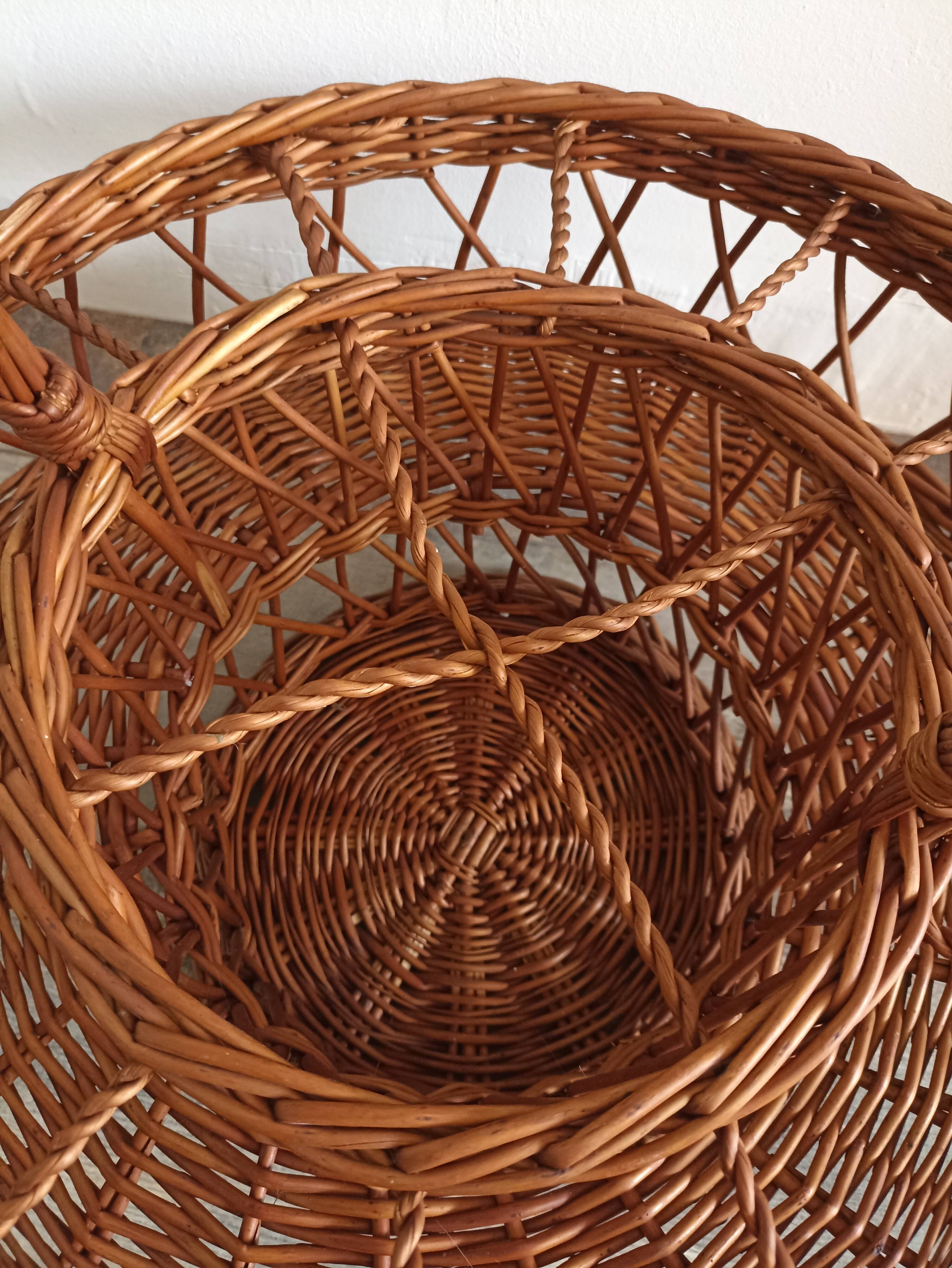 Wicker aperitif basket