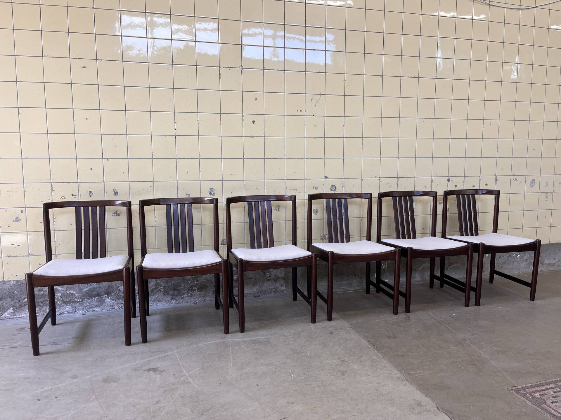 Set of six vintage Illum Wikkelsø dining chairs
