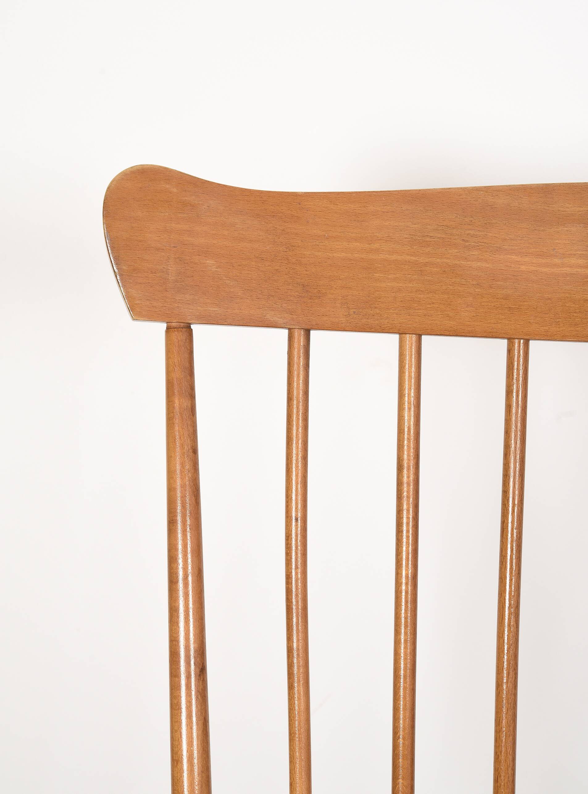 Chaise à bascule, rocking-chair, vintage en bois.