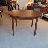 Table à repas de style scandinave en teck
