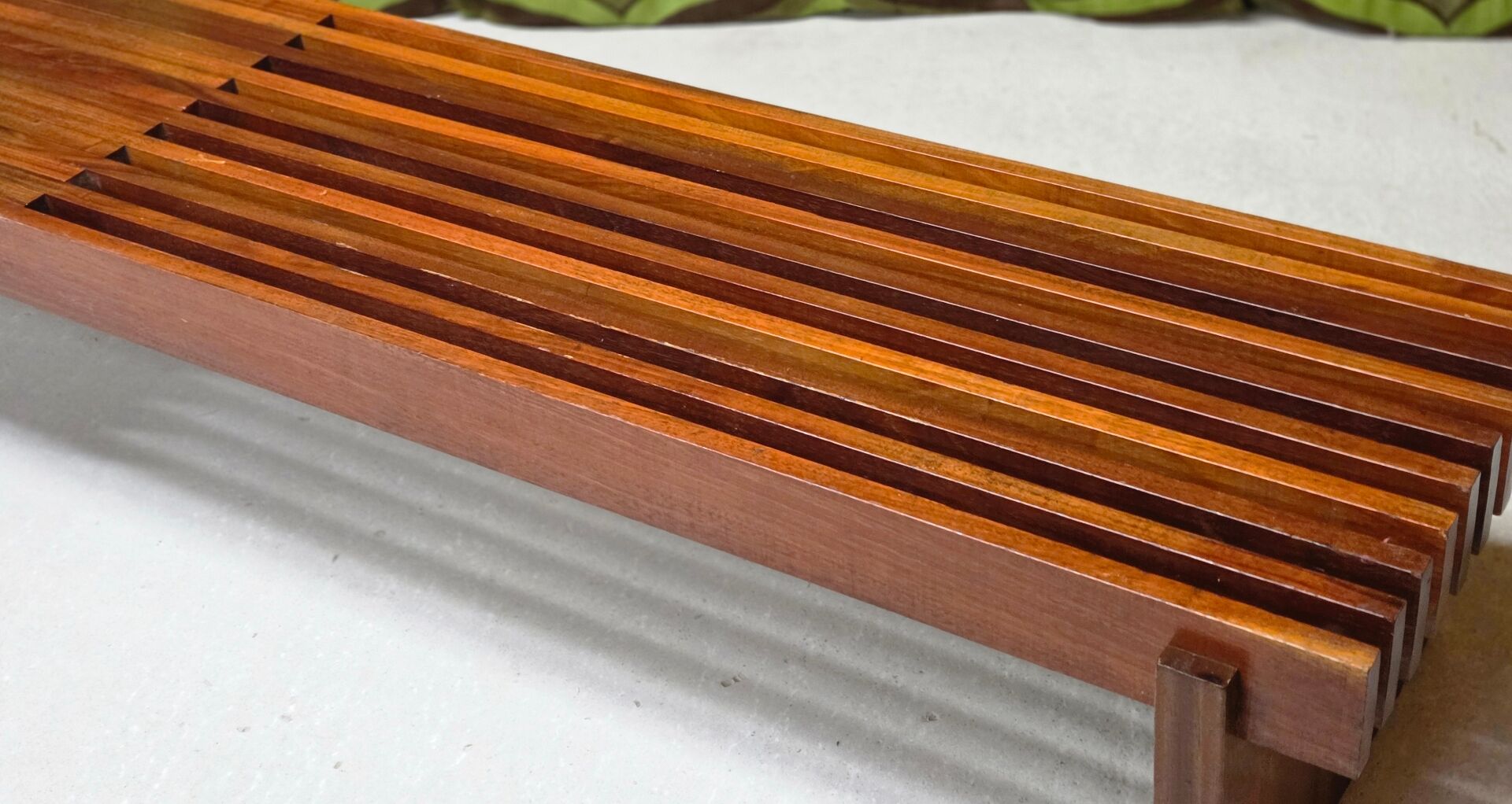 Grand banc teck massif design 1970