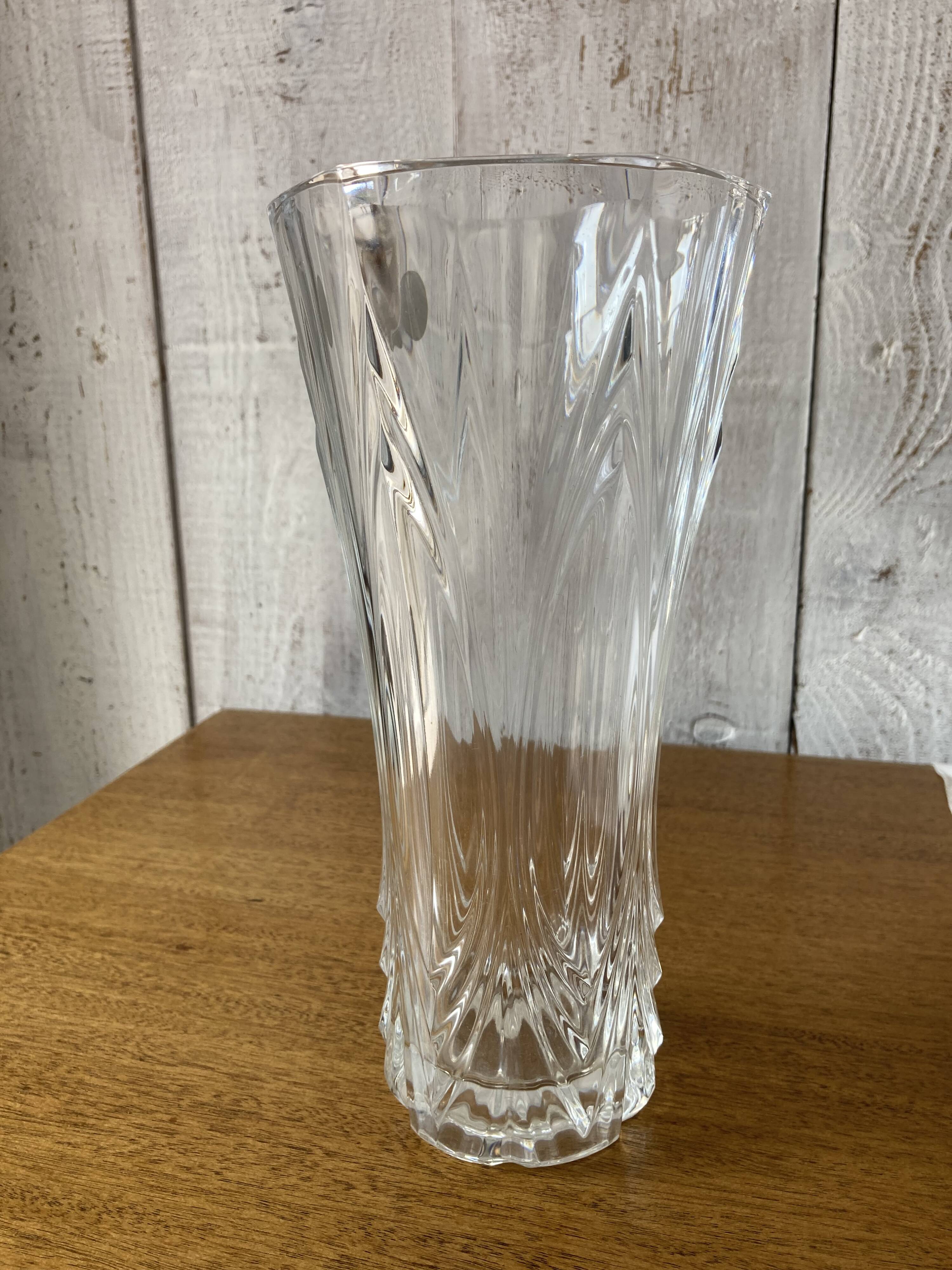 Chiseled crystal vase