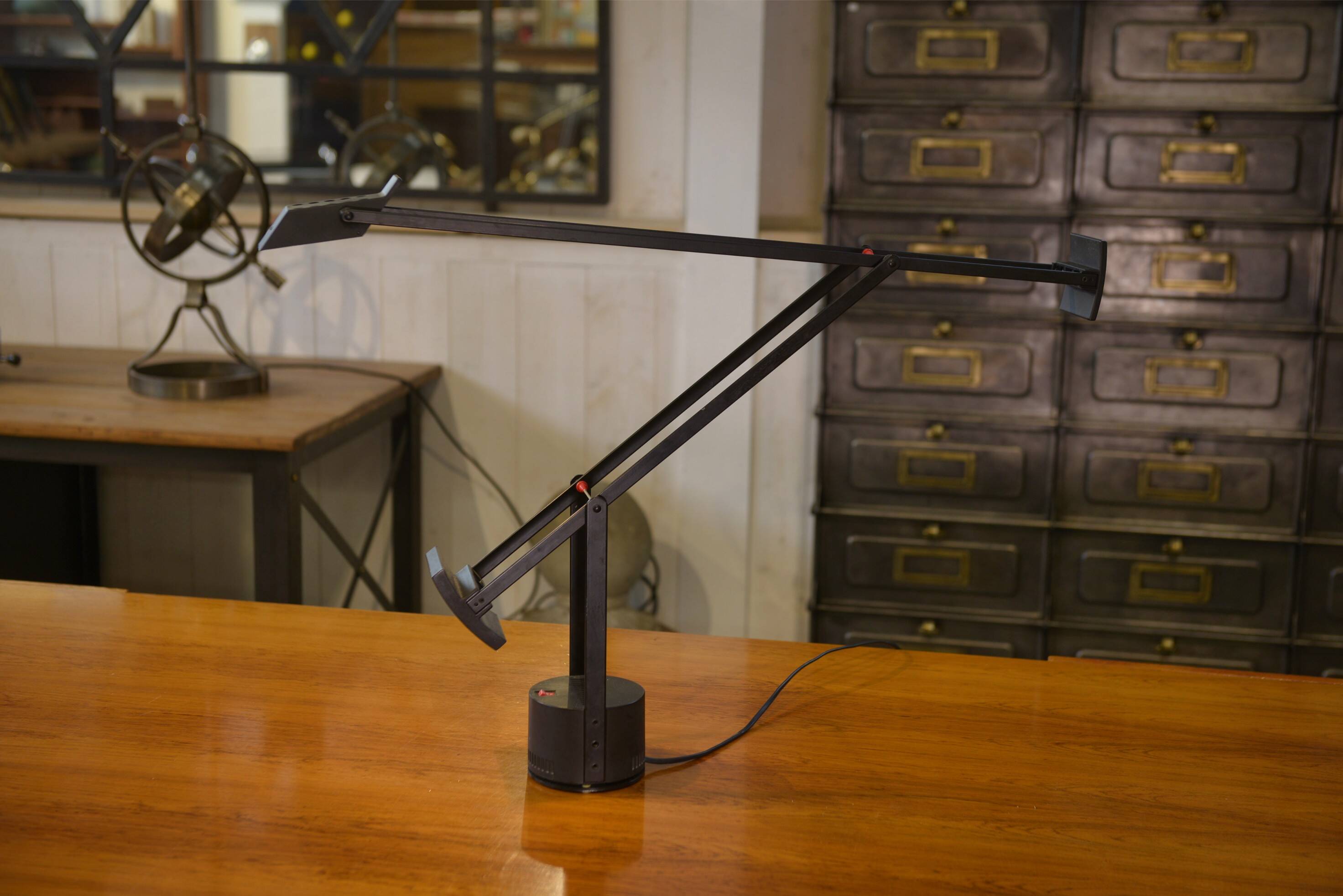Tizio desk lamp by Richard Sapper for Artemide 1980s
