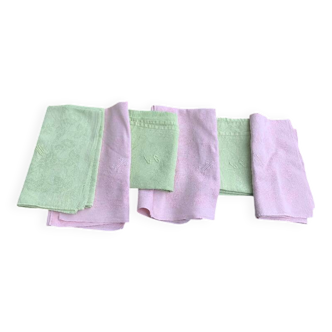 6 serviettes de table, dépareillées, rose et vert anis, monogrammes M ou CC