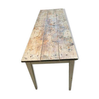 Cerus solid wooden table