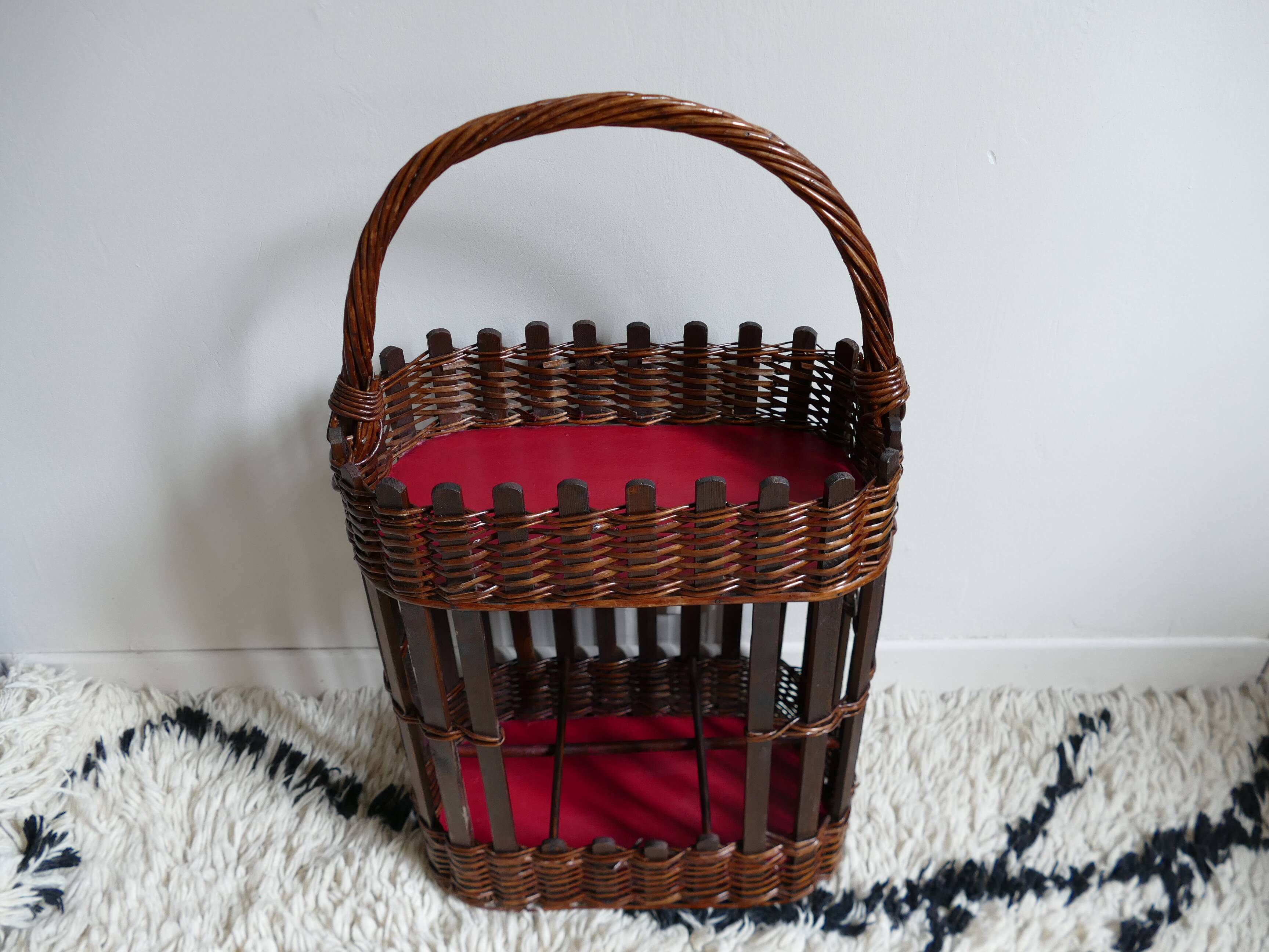 Hand-woven wooden bottle locker, bamboo and wicker
